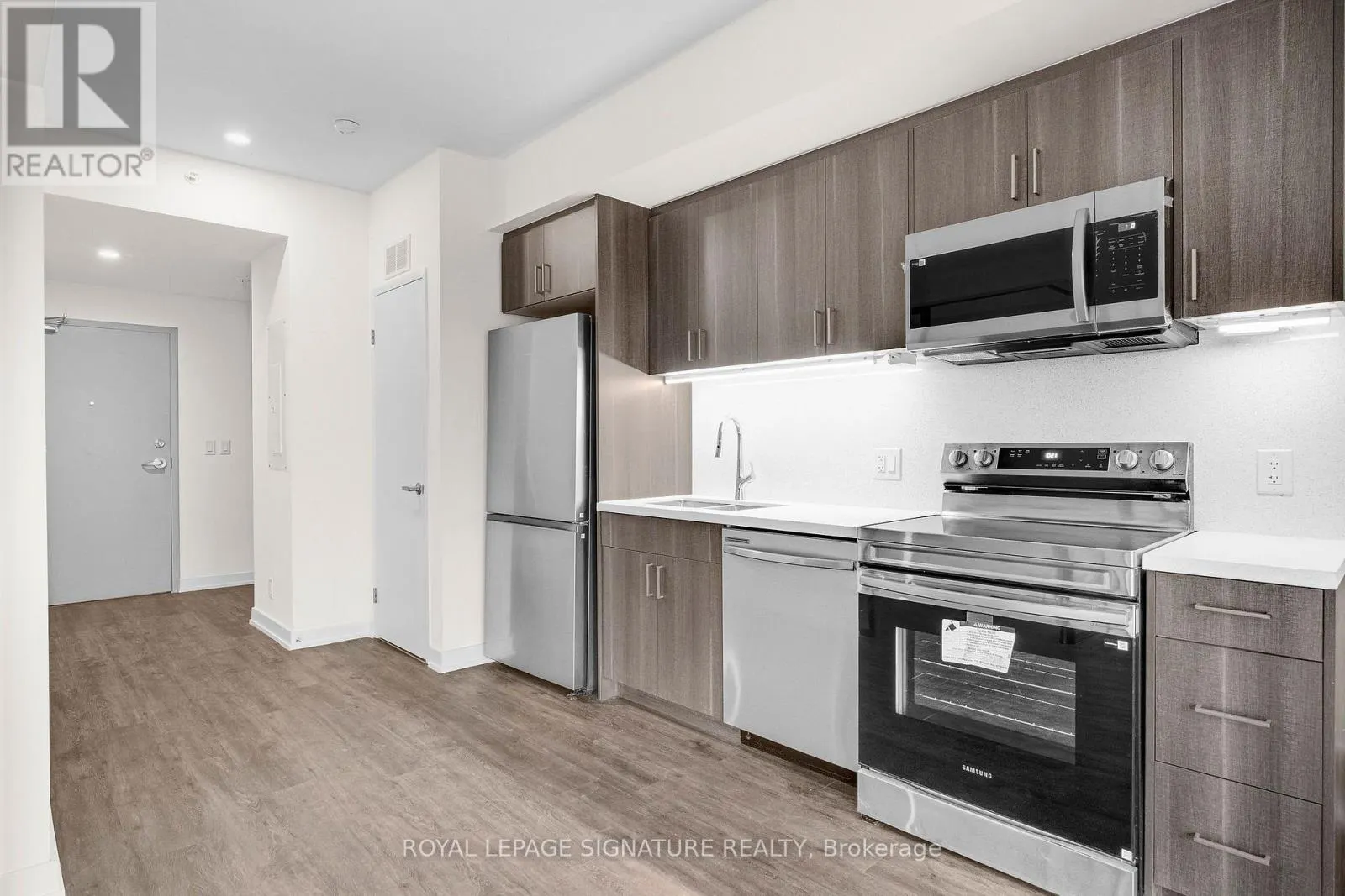 303 - 350 PRINCE CHARLES DRIVE S