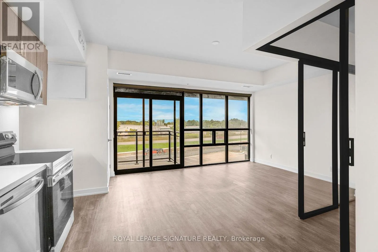 303 - 350 PRINCE CHARLES DRIVE S