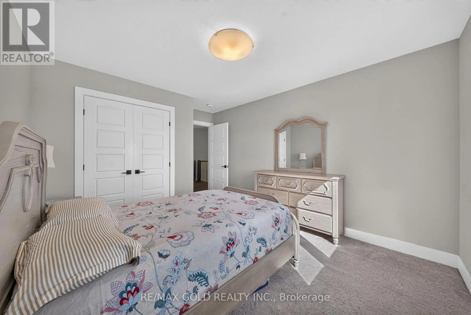 1867 FOUNTAIN GRASS DRIVE