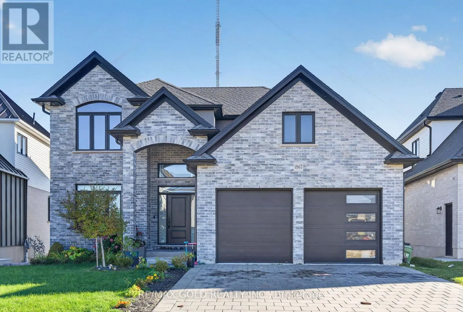 1867 FOUNTAIN GRASS DRIVE