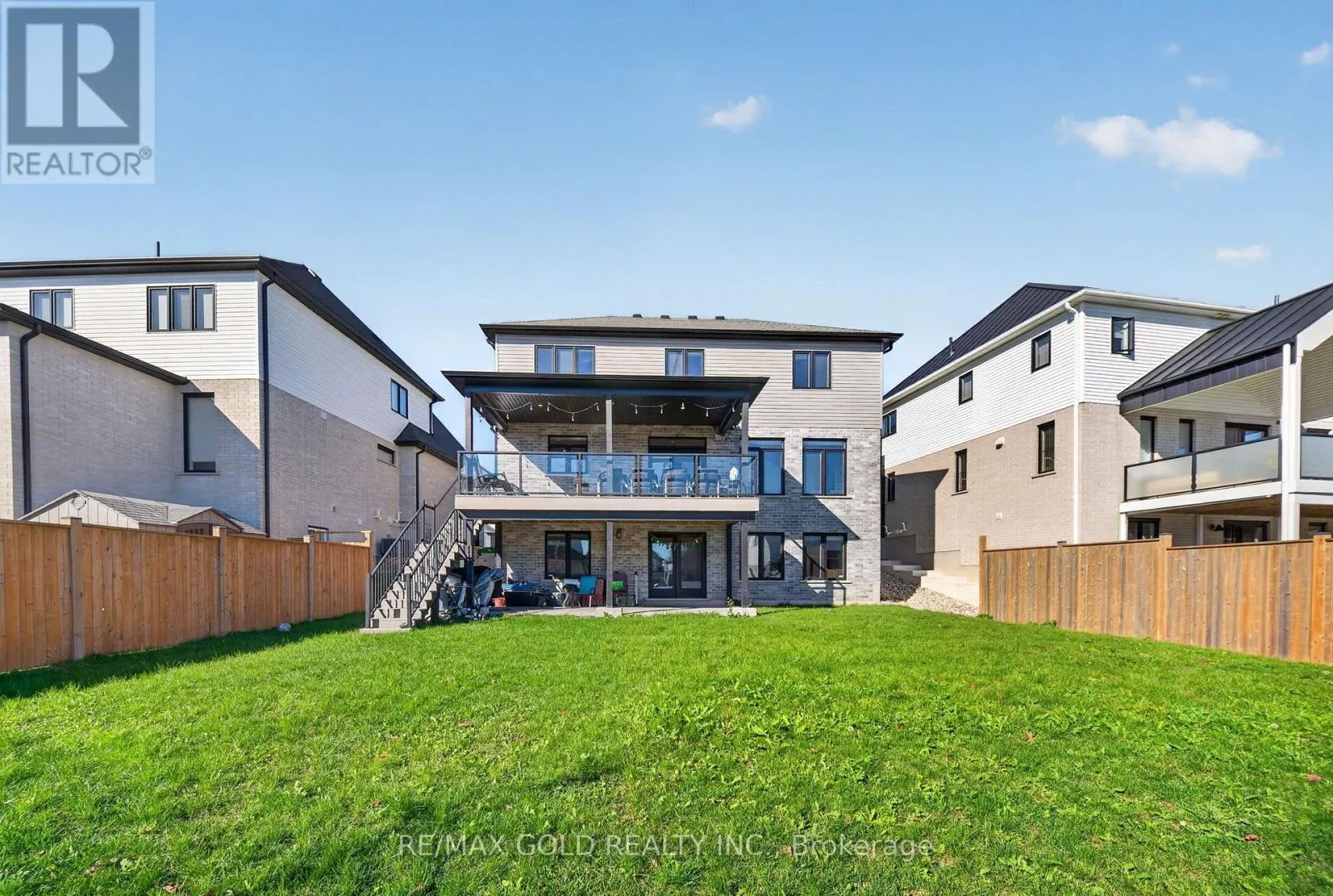 1867 FOUNTAIN GRASS DRIVE