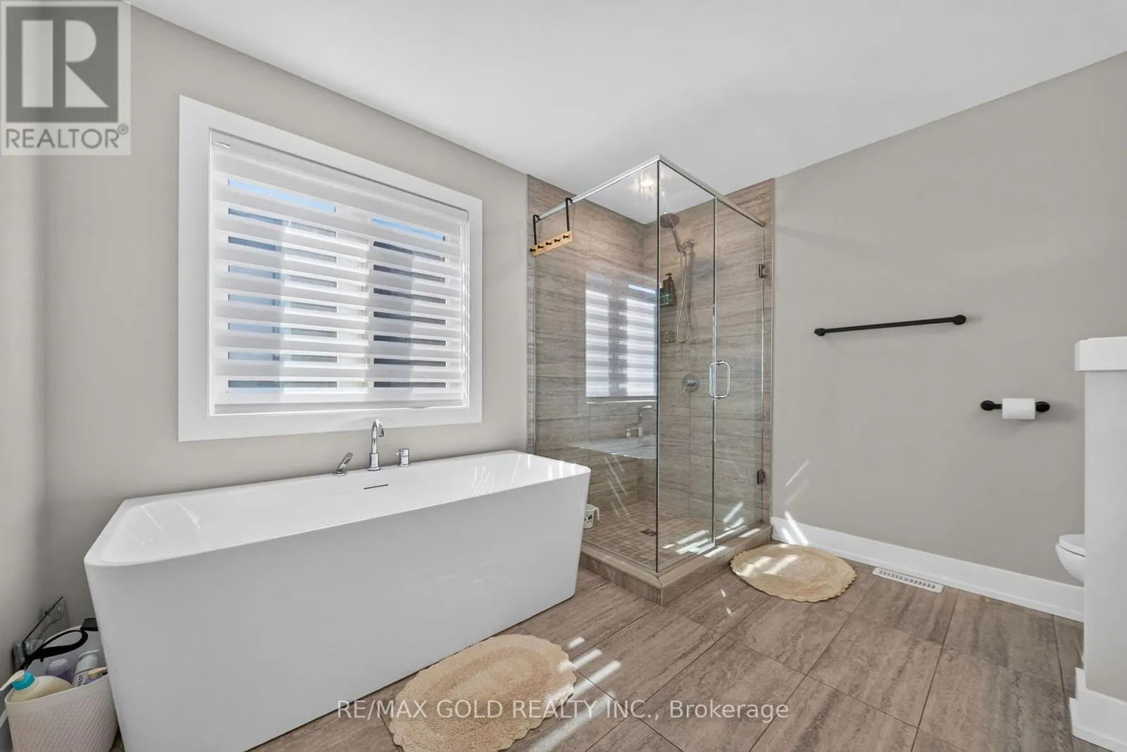 1867 FOUNTAIN GRASS DRIVE
