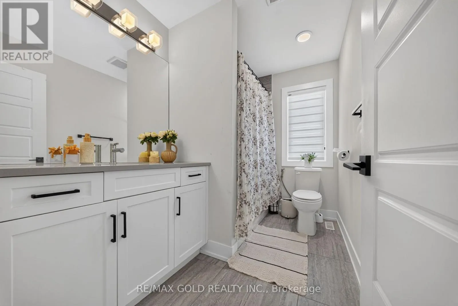 1867 FOUNTAIN GRASS DRIVE