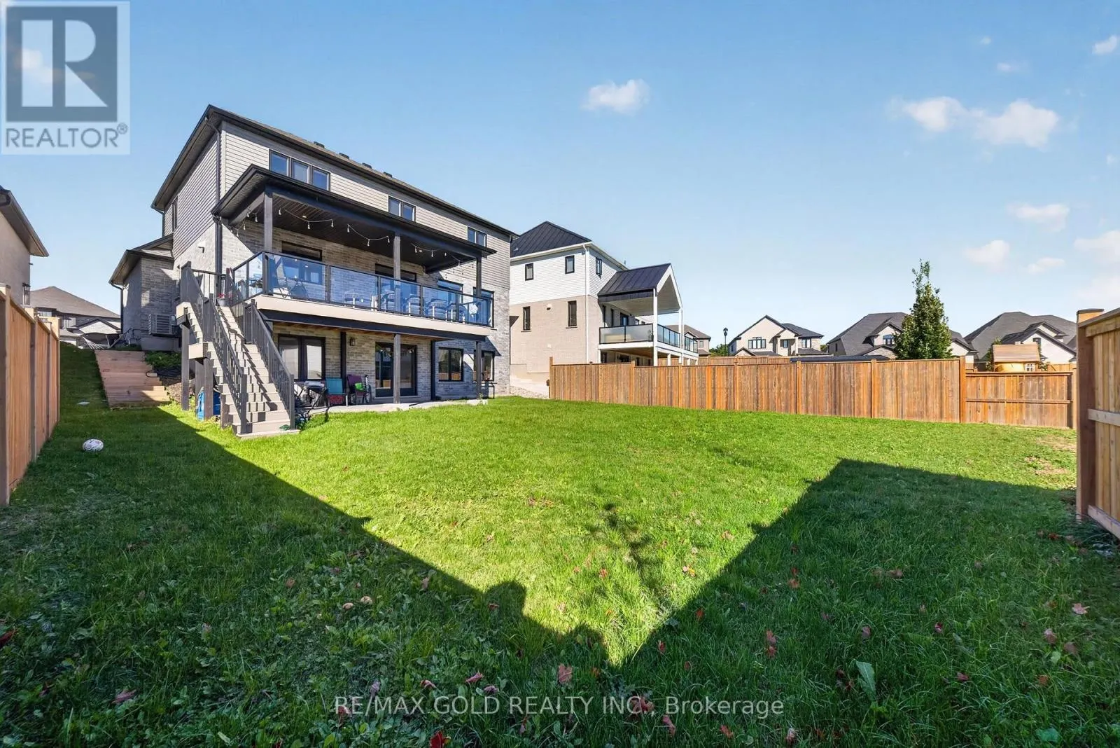 1867 FOUNTAIN GRASS DRIVE