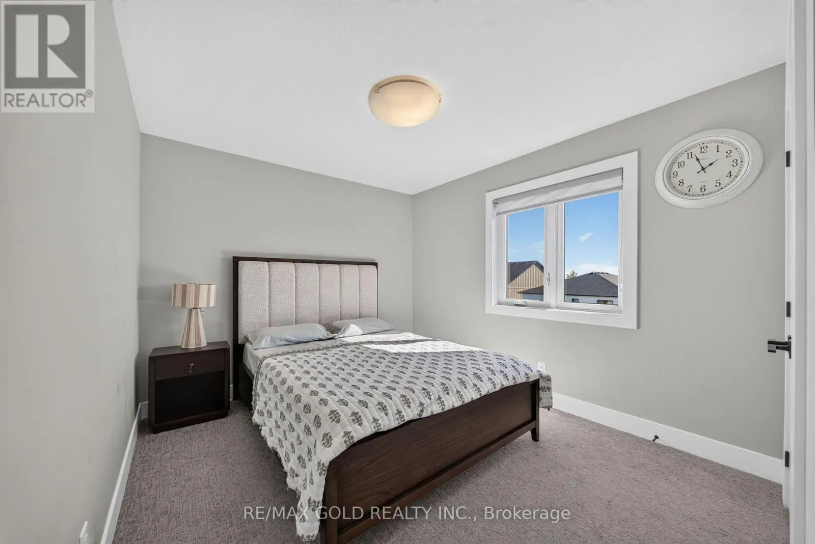 1867 FOUNTAIN GRASS DRIVE