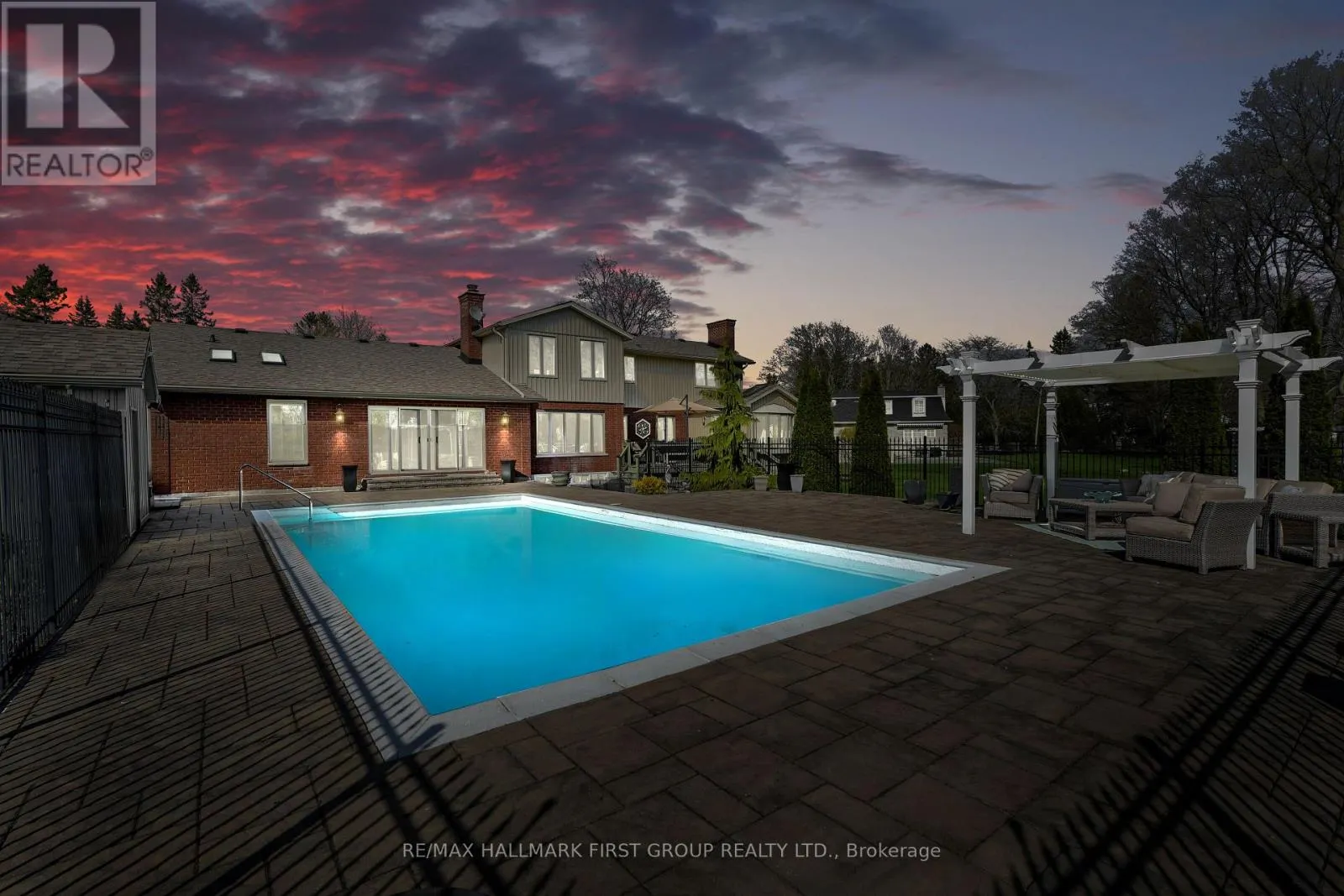 3 HAMILTON COURT