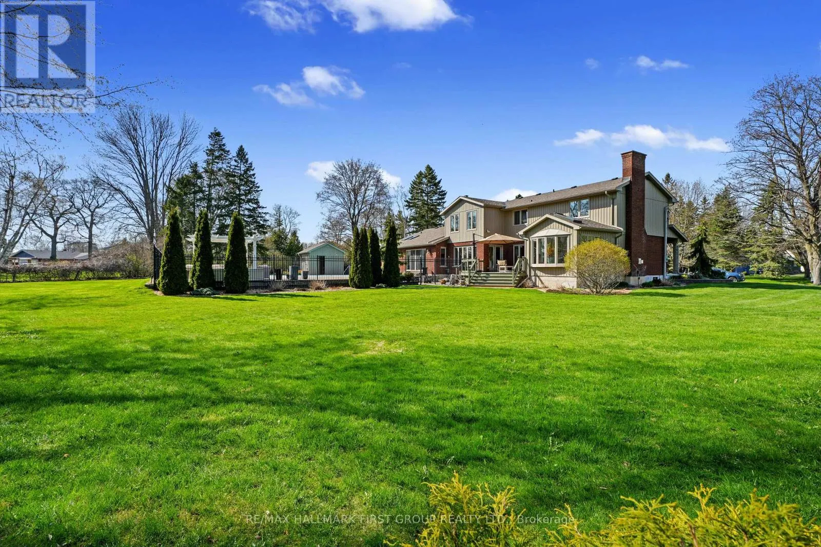 3 HAMILTON COURT