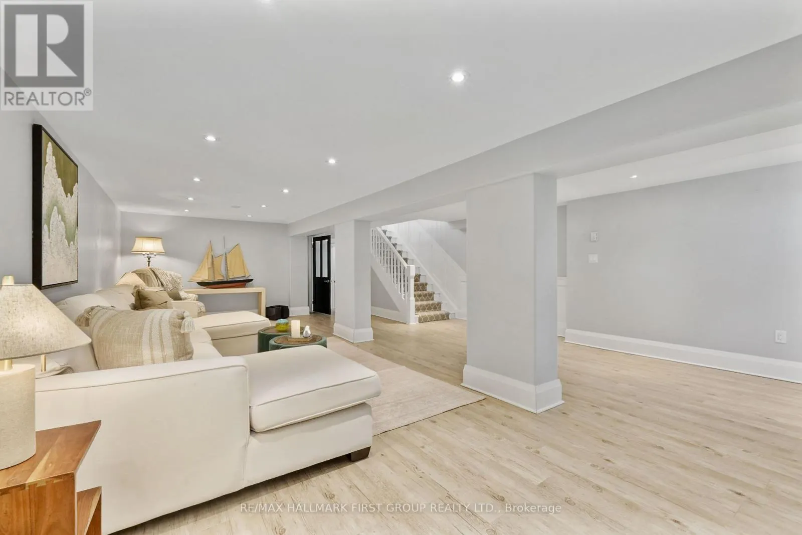 3 HAMILTON COURT