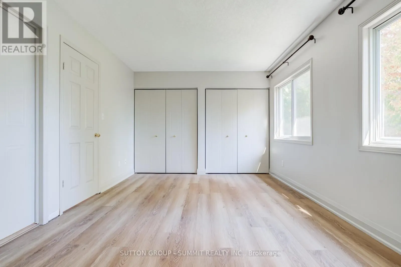 346 UNIVERSITY DOWNS CRESCENT