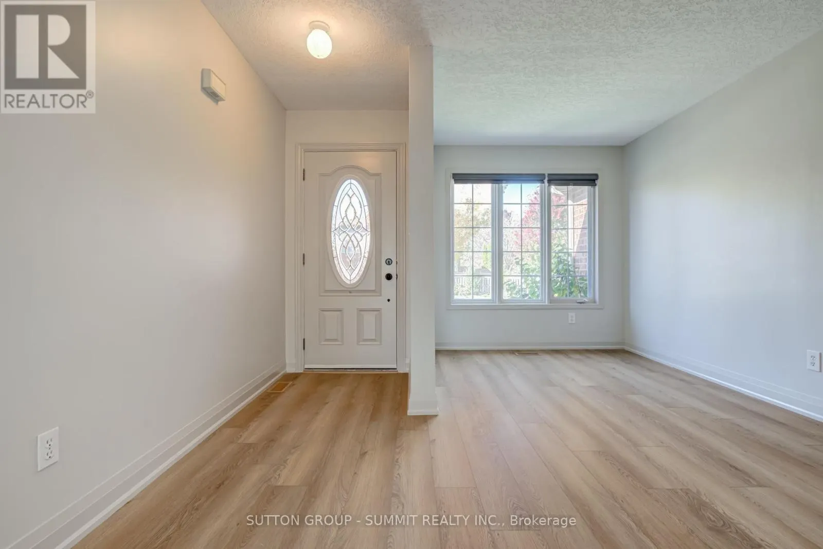 346 UNIVERSITY DOWNS CRESCENT