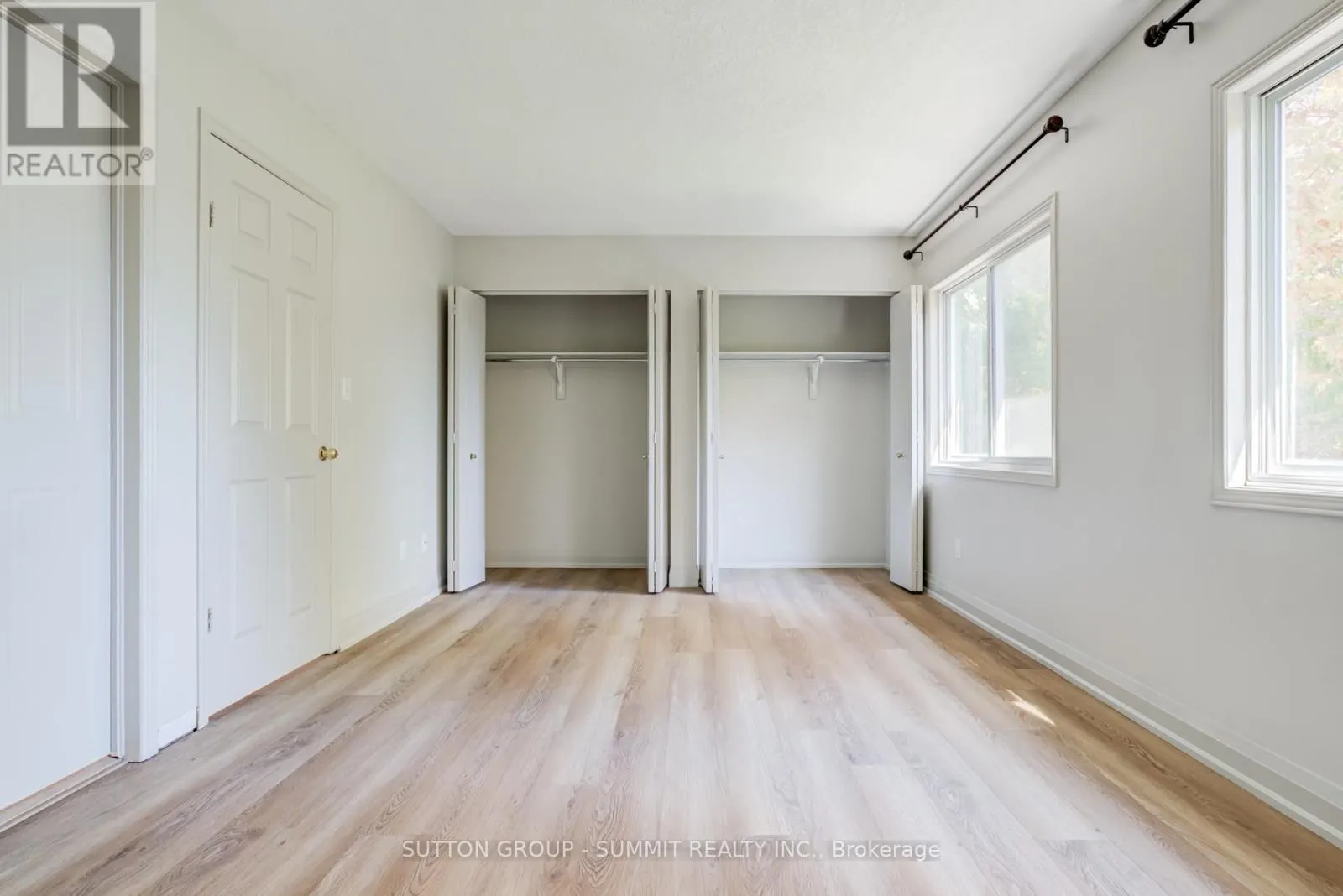 346 UNIVERSITY DOWNS CRESCENT