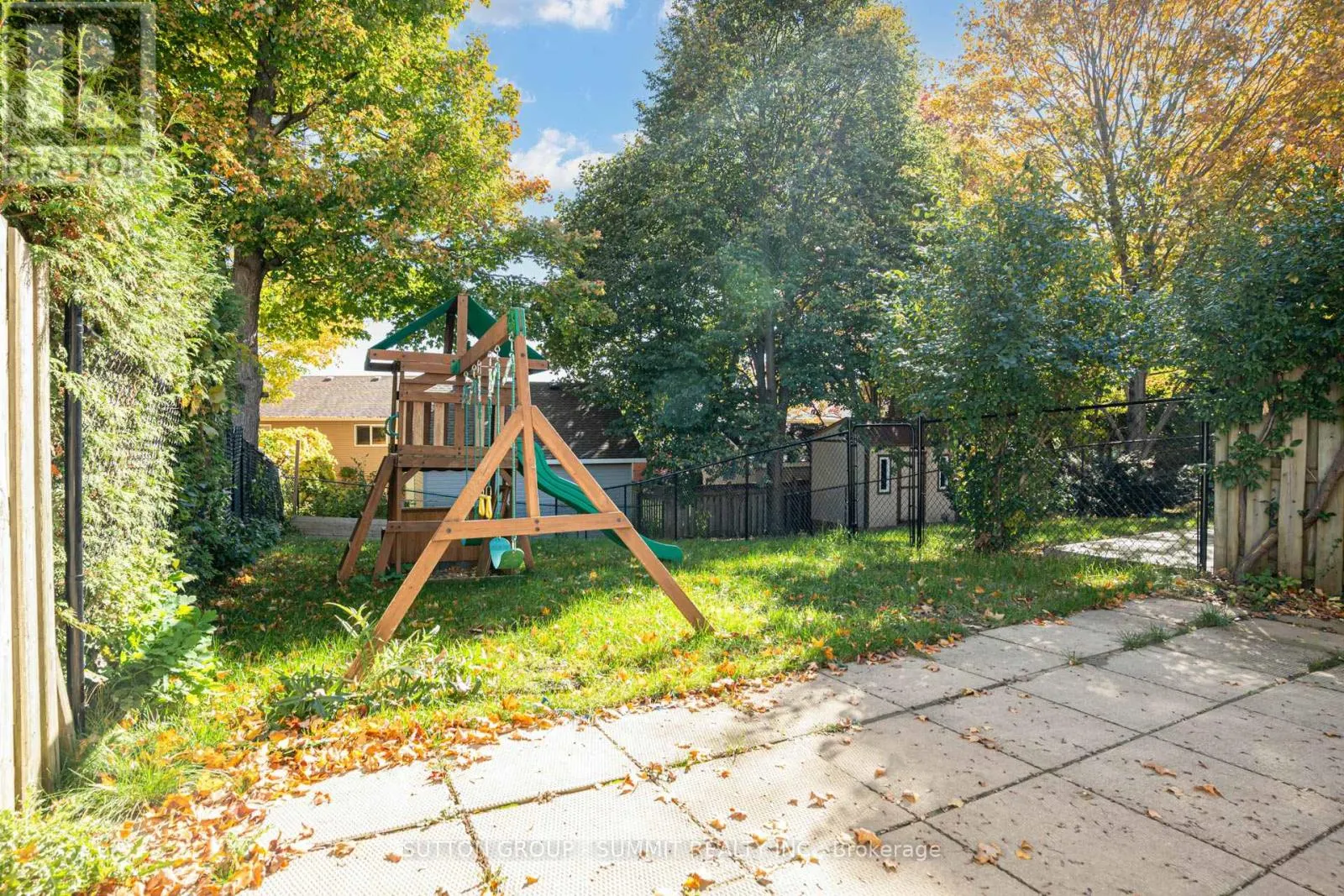346 UNIVERSITY DOWNS CRESCENT