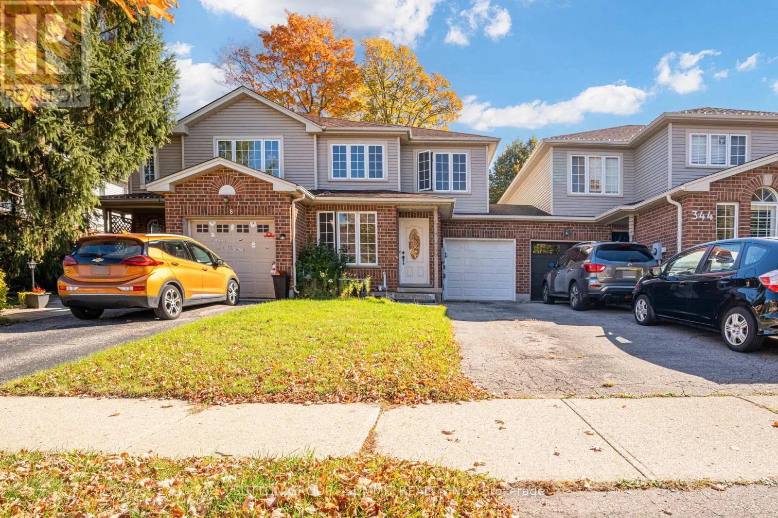 346 UNIVERSITY DOWNS CRESCENT