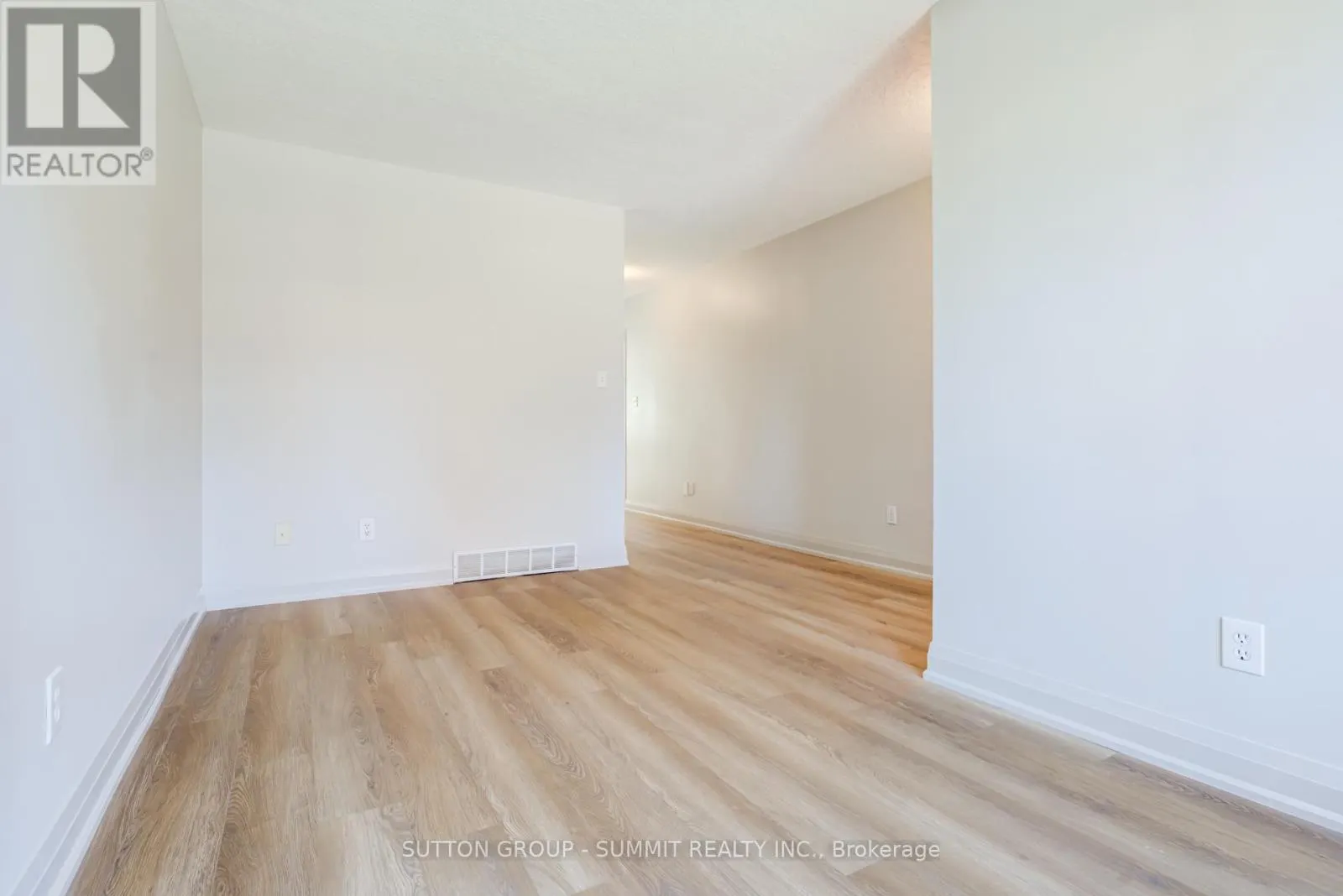 346 UNIVERSITY DOWNS CRESCENT