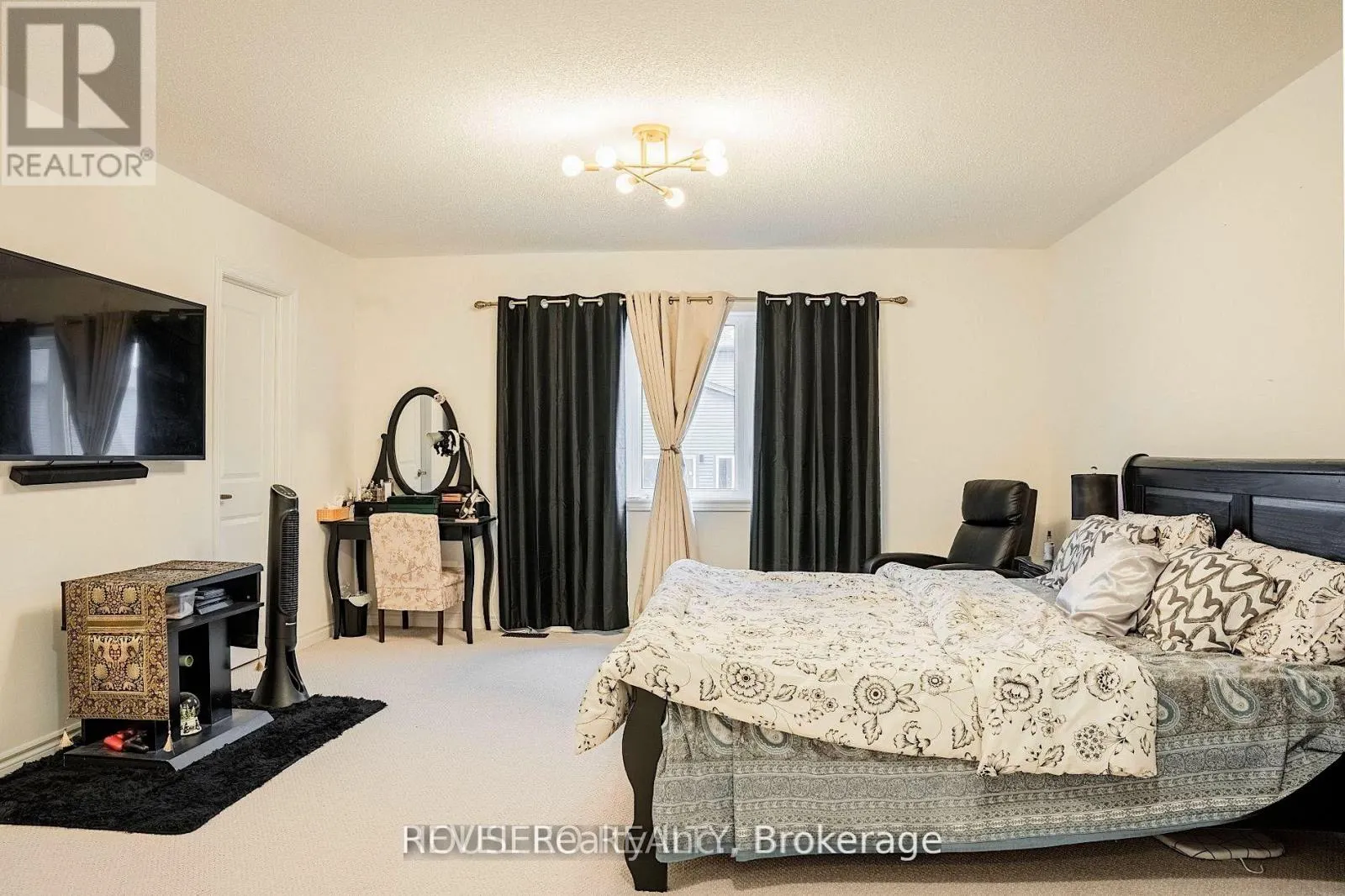 58 ORIOLE CRESCENT