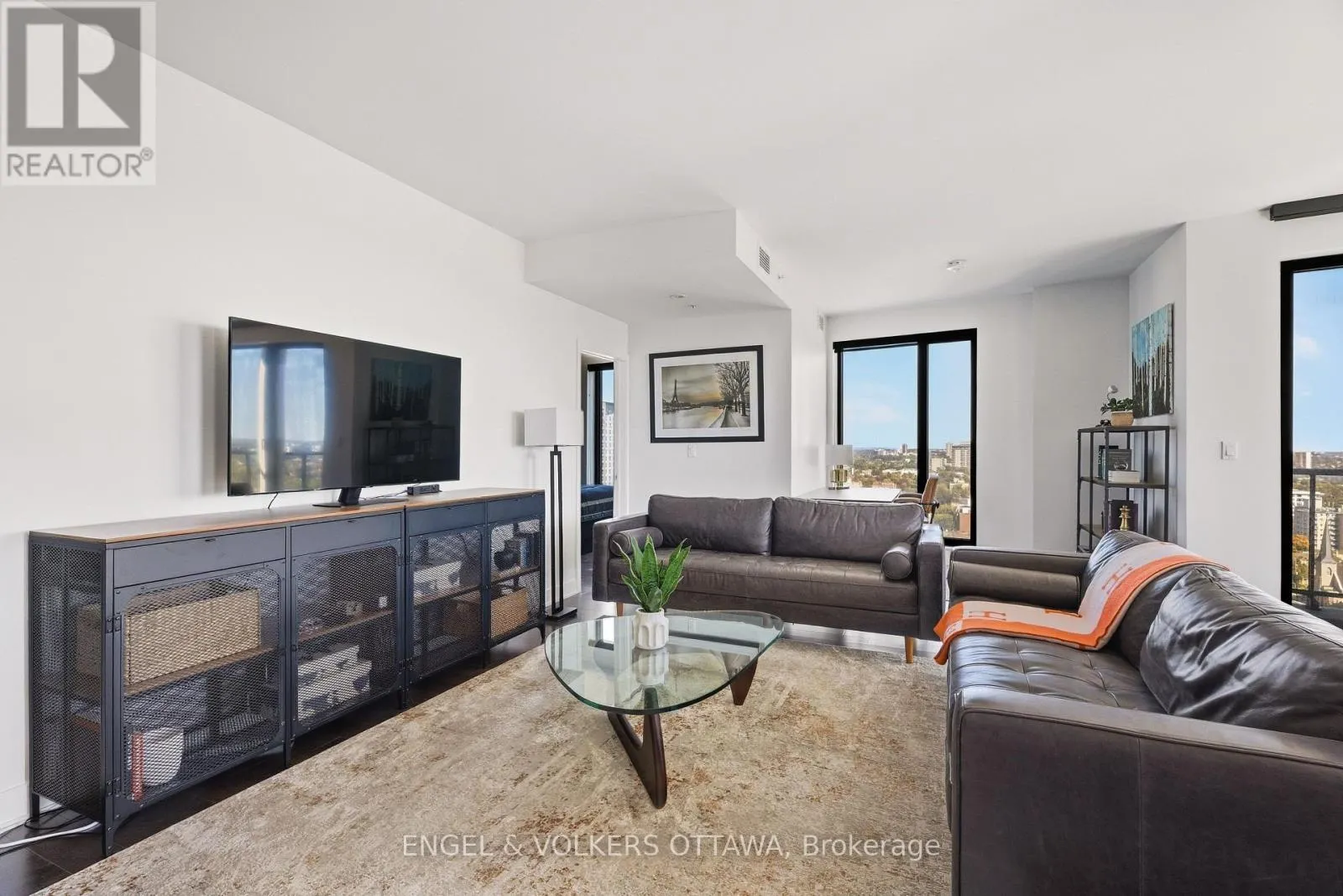 2010 - 20 DALY AVENUE