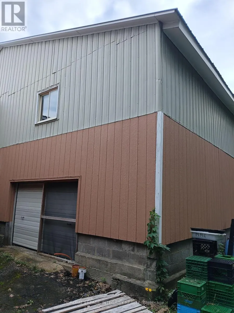 2591 CARP ROAD