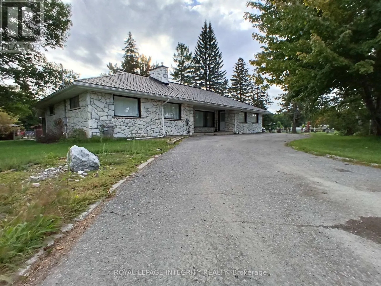 2591 CARP ROAD