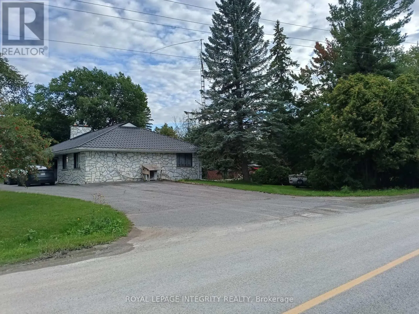 2591 CARP ROAD