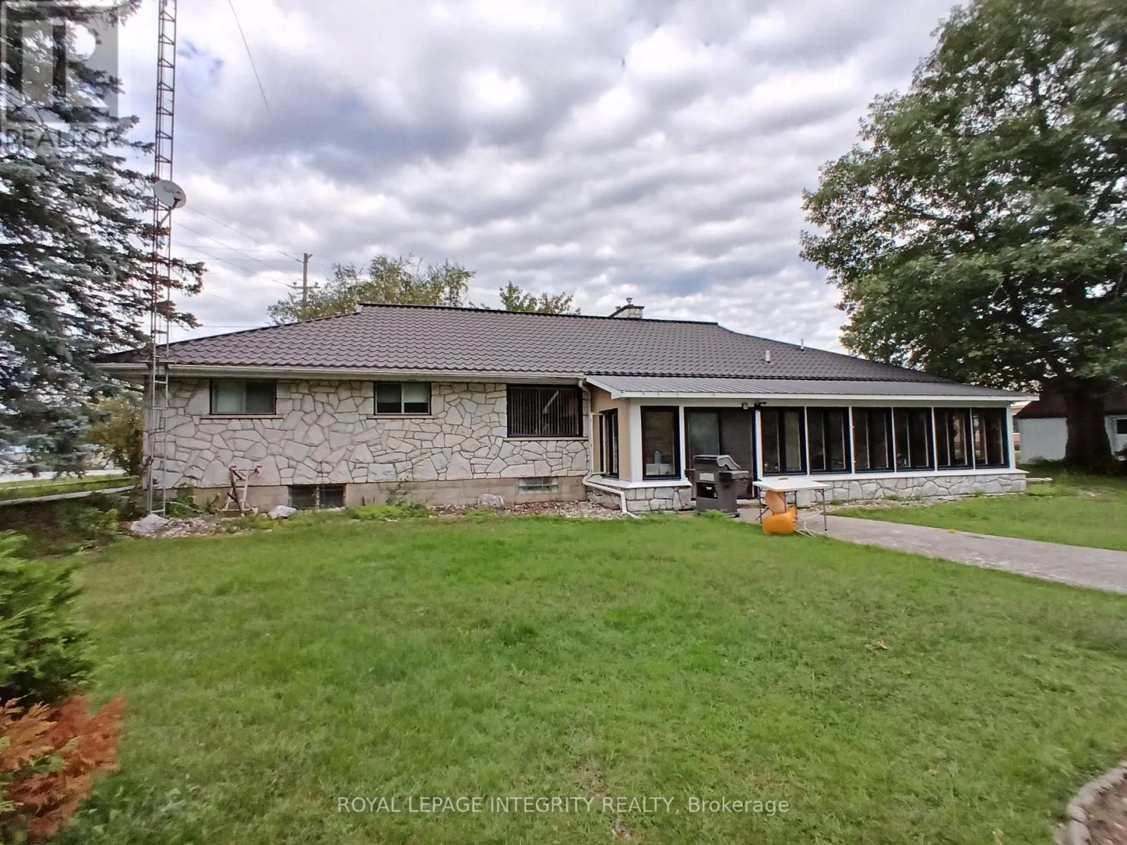 2591 CARP ROAD