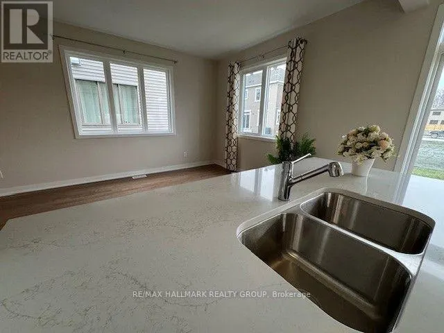 521 GALANTHUS WALK