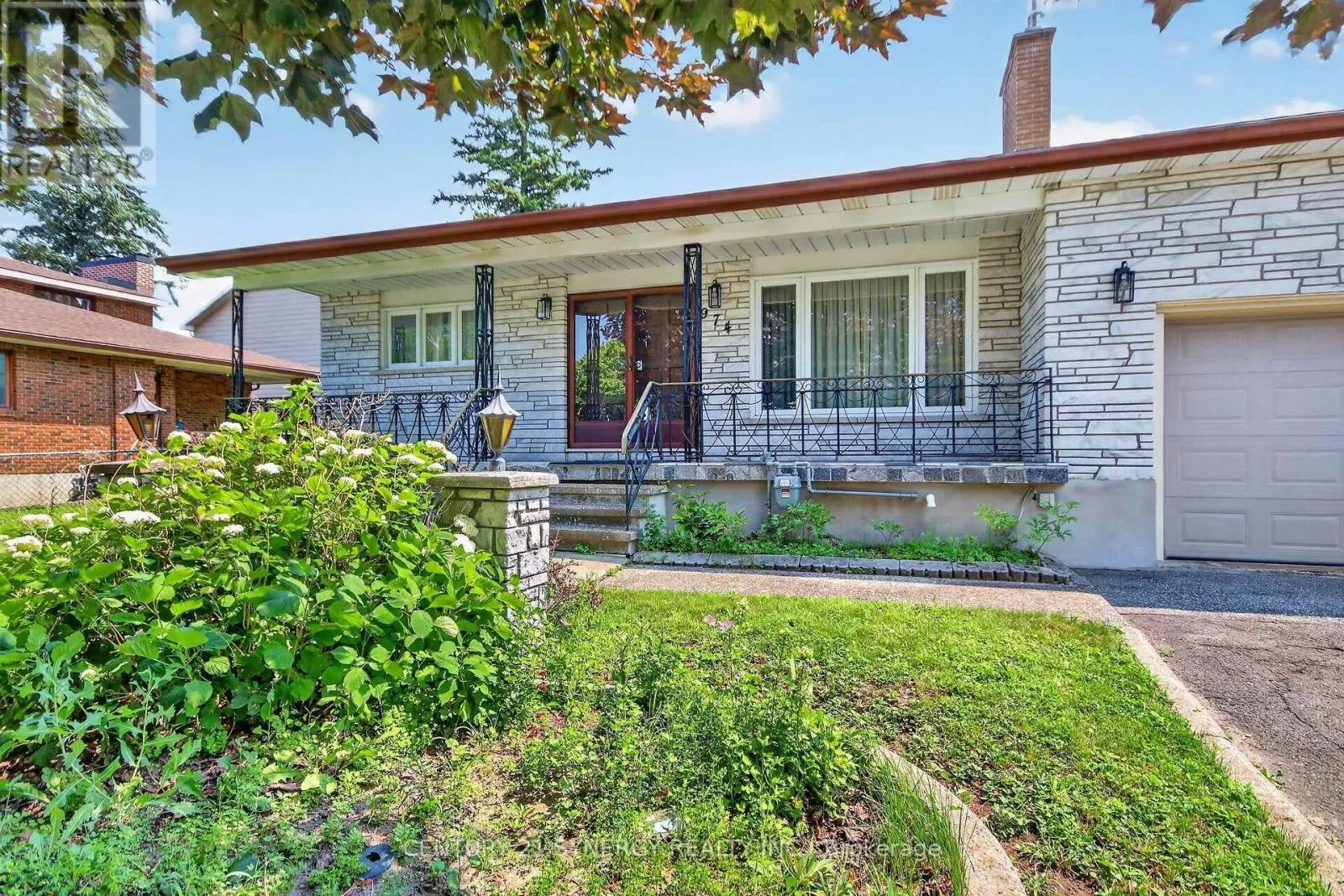 974 GREENBRIAR AVENUE