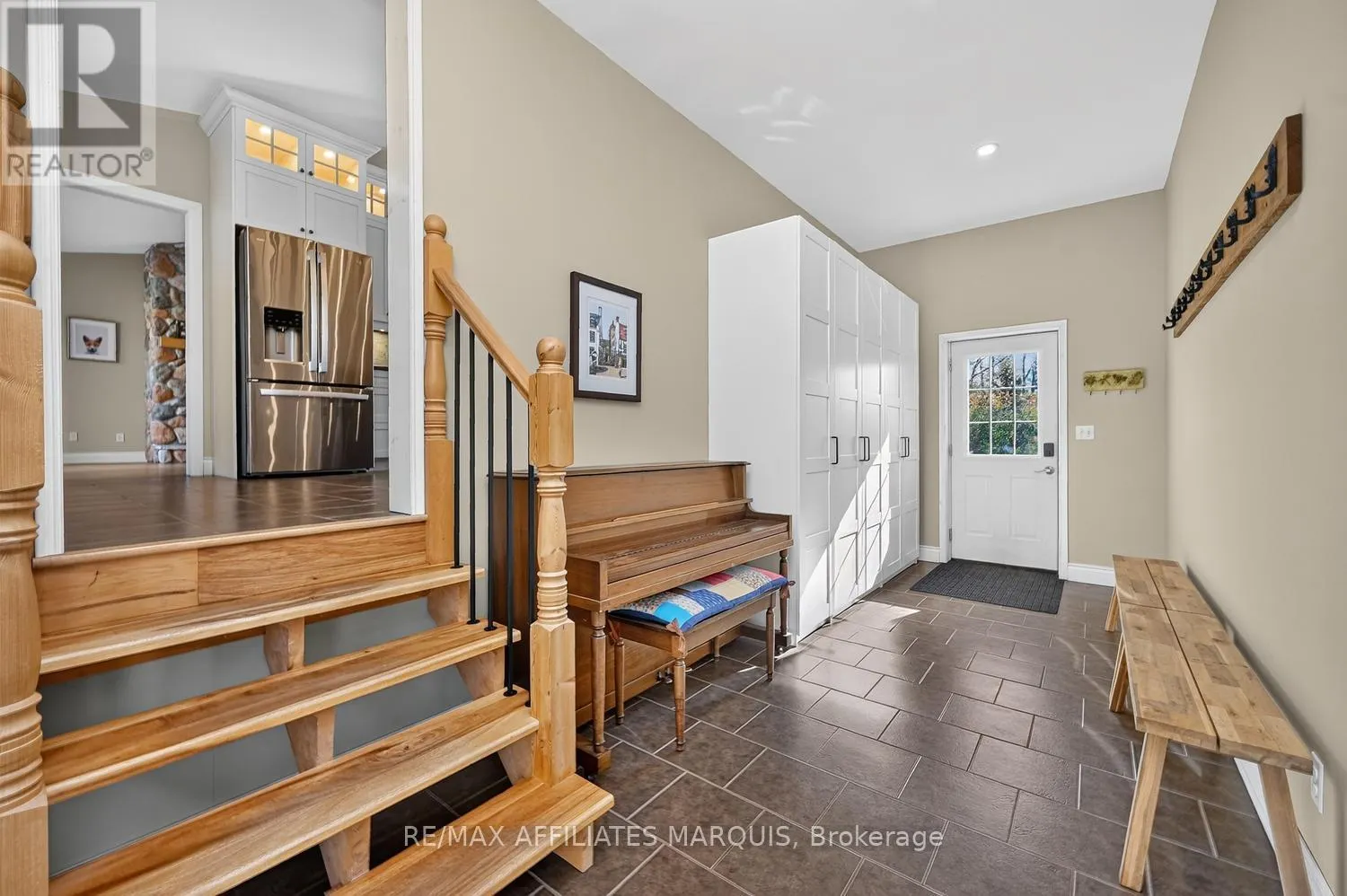240 NOONAN ROAD S