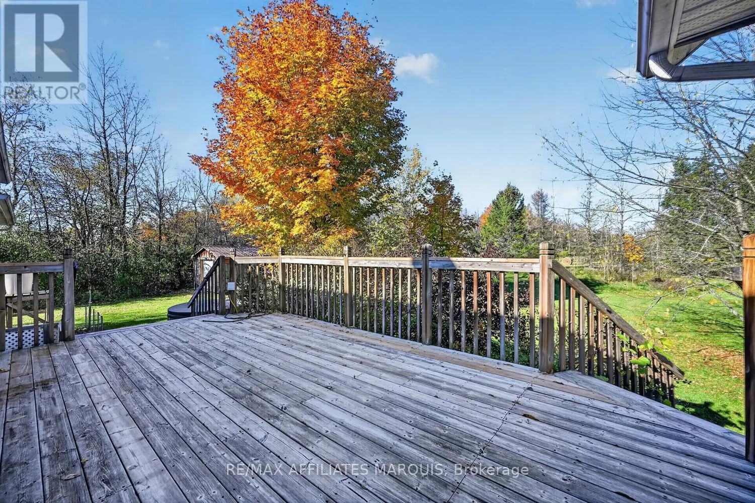 240 NOONAN ROAD S