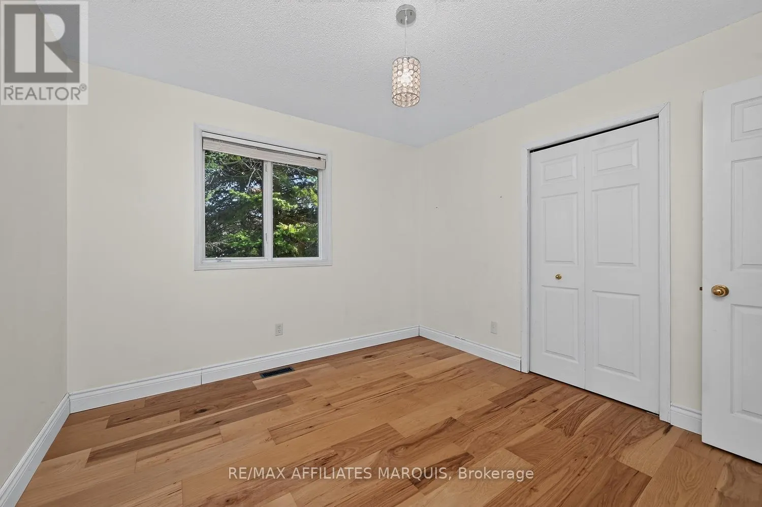 240 NOONAN ROAD S