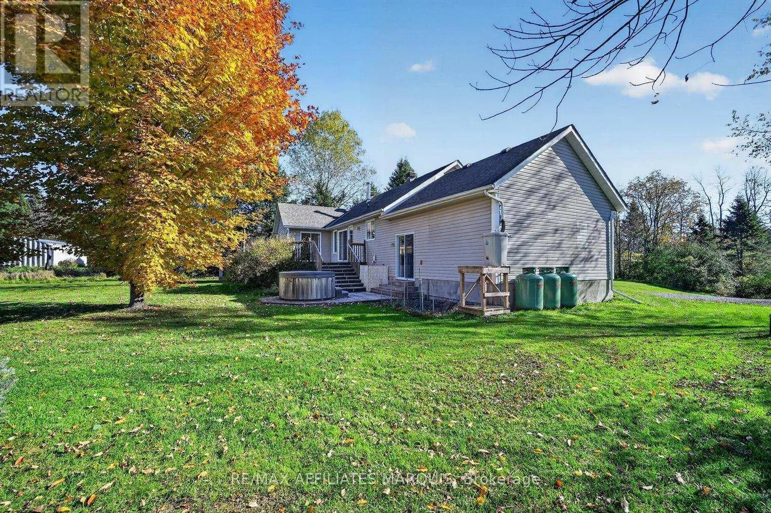 240 NOONAN ROAD S