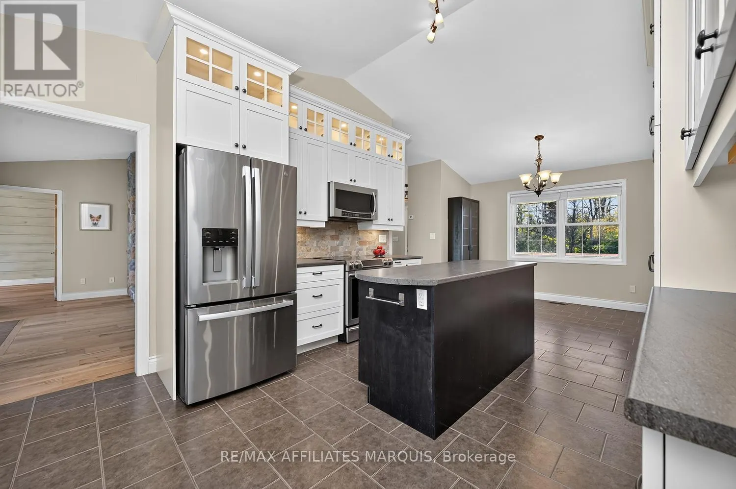 240 NOONAN ROAD S