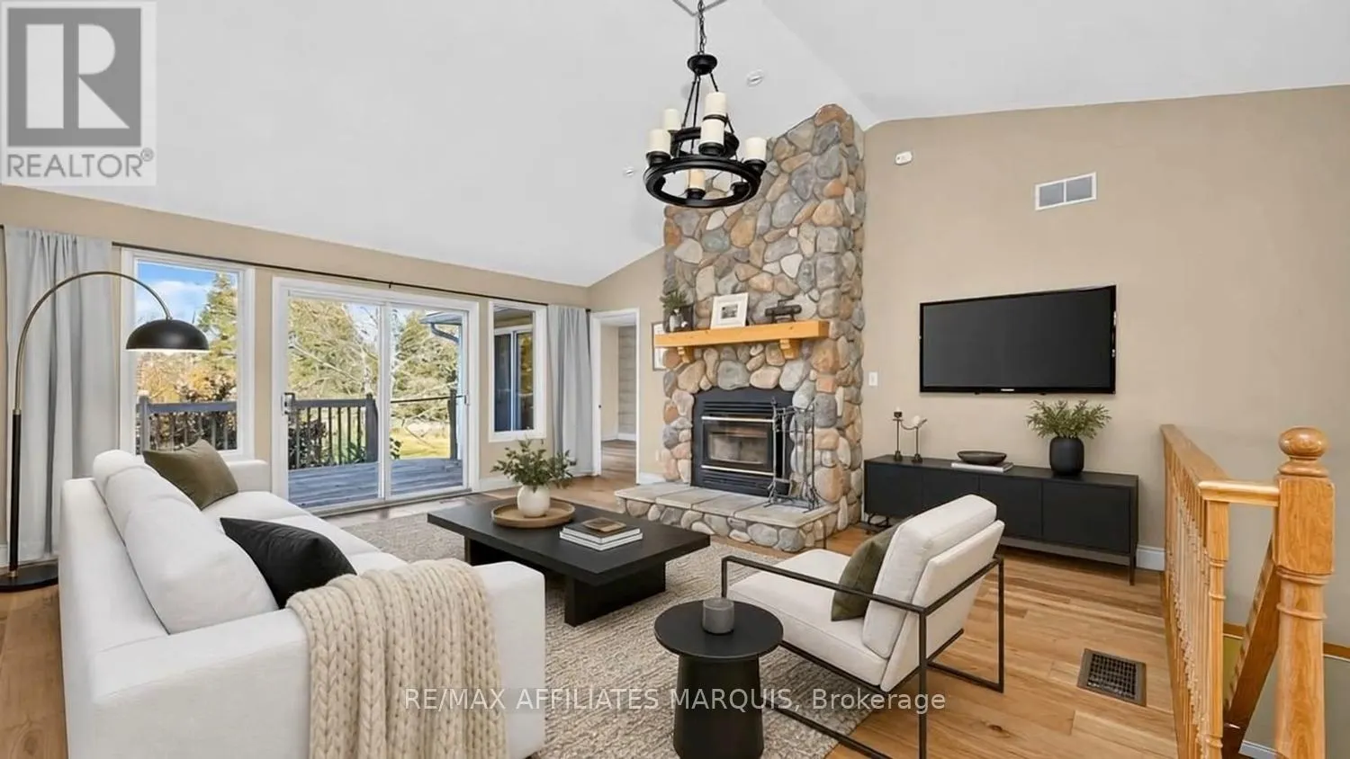 240 NOONAN ROAD S