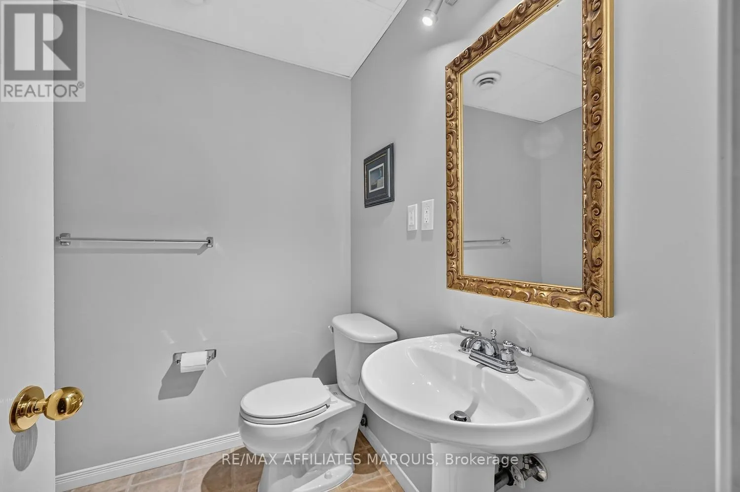 240 NOONAN ROAD S