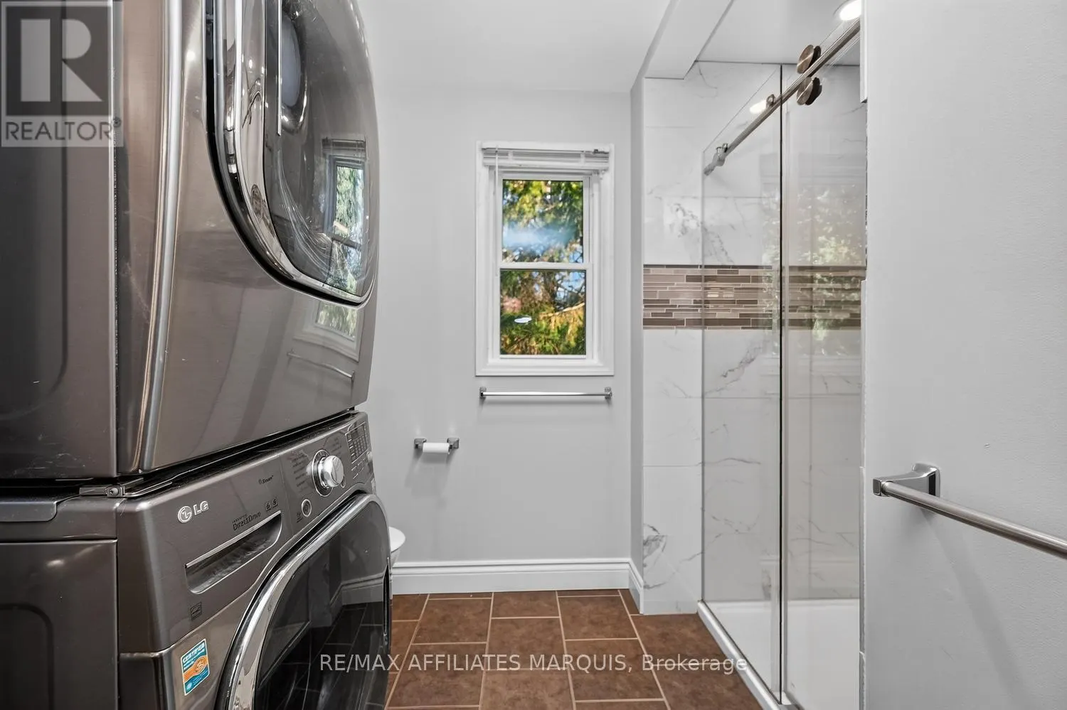 240 NOONAN ROAD S