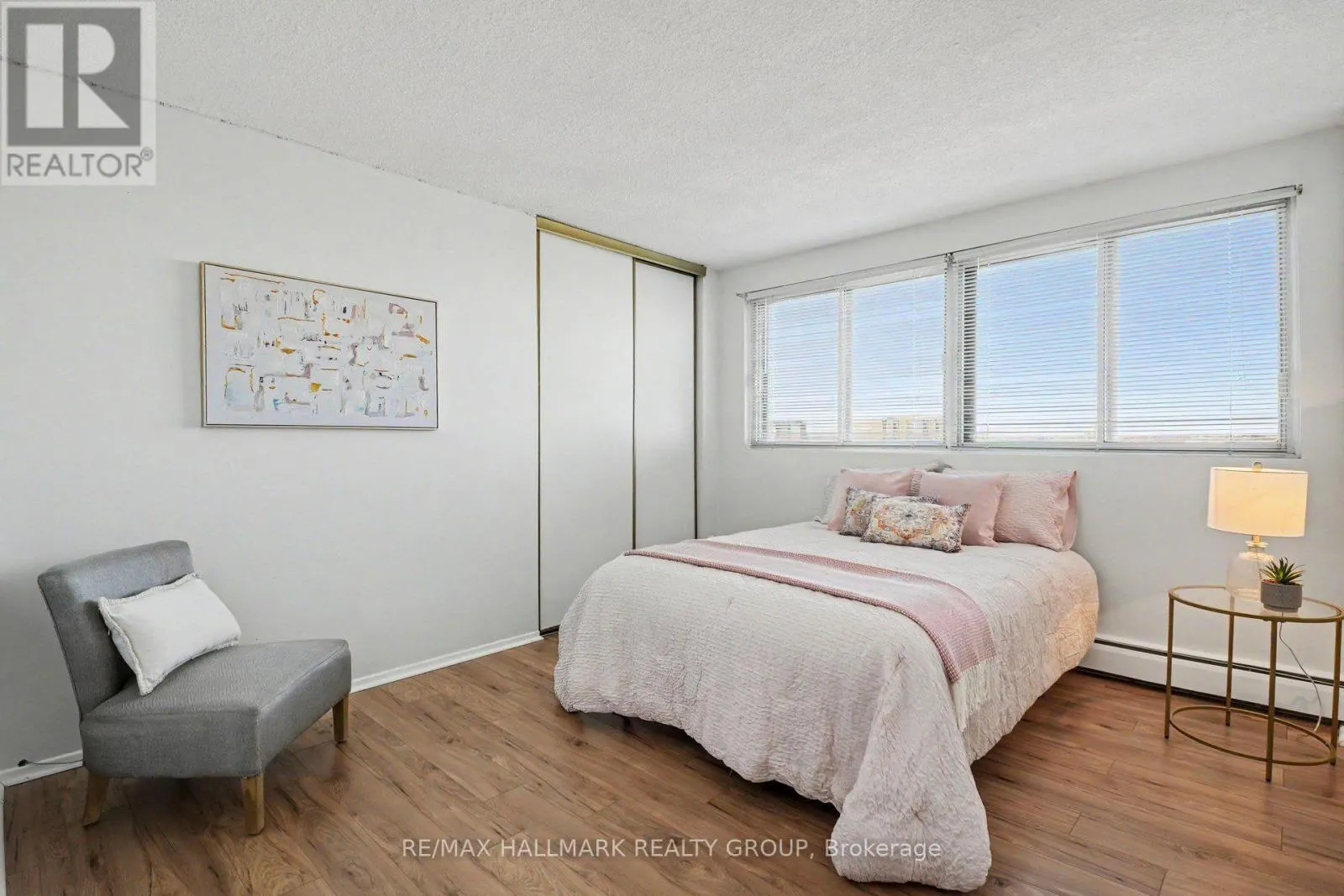 401 - 2630 SOUTHVALE CRESCENT