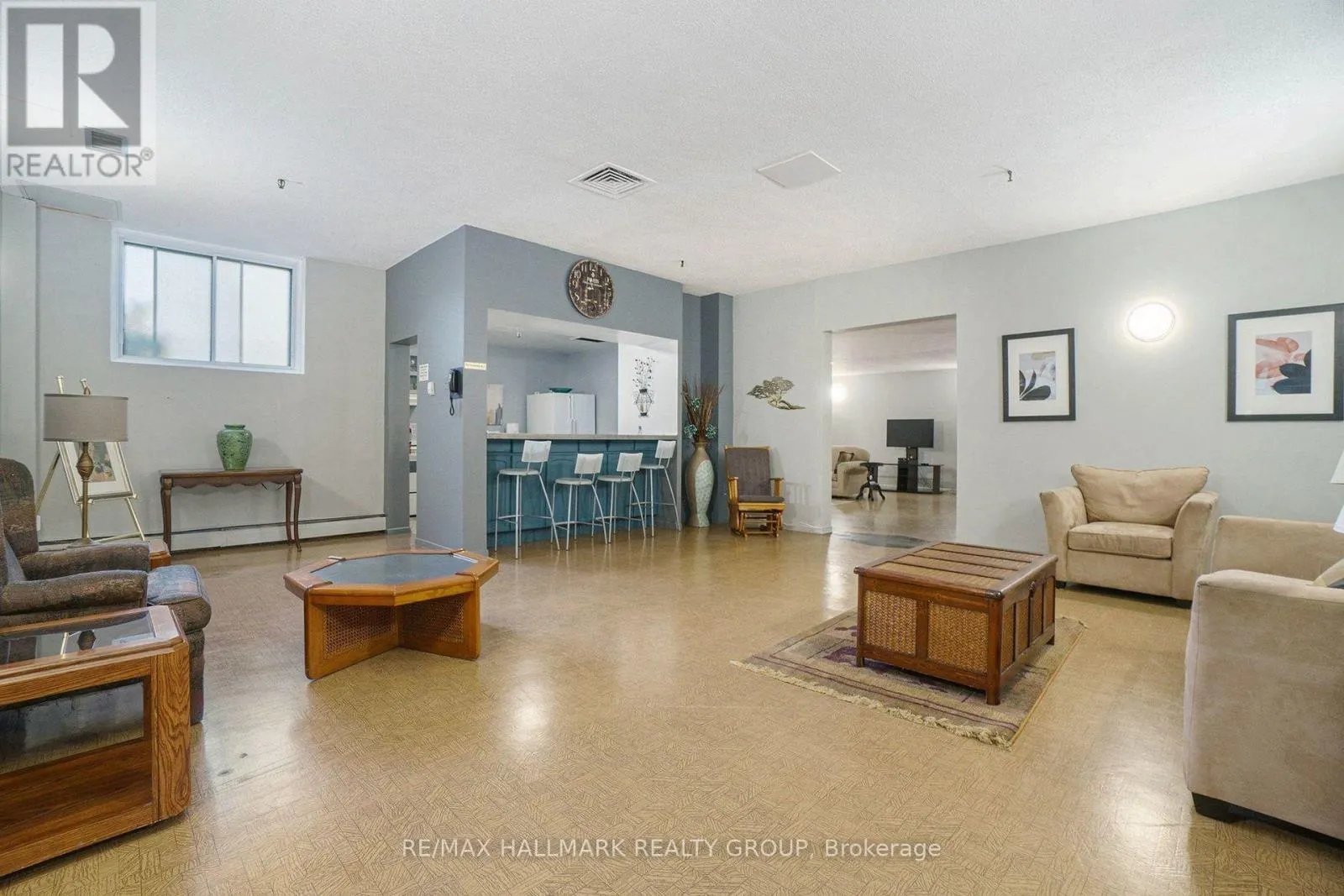 401 - 2630 SOUTHVALE CRESCENT