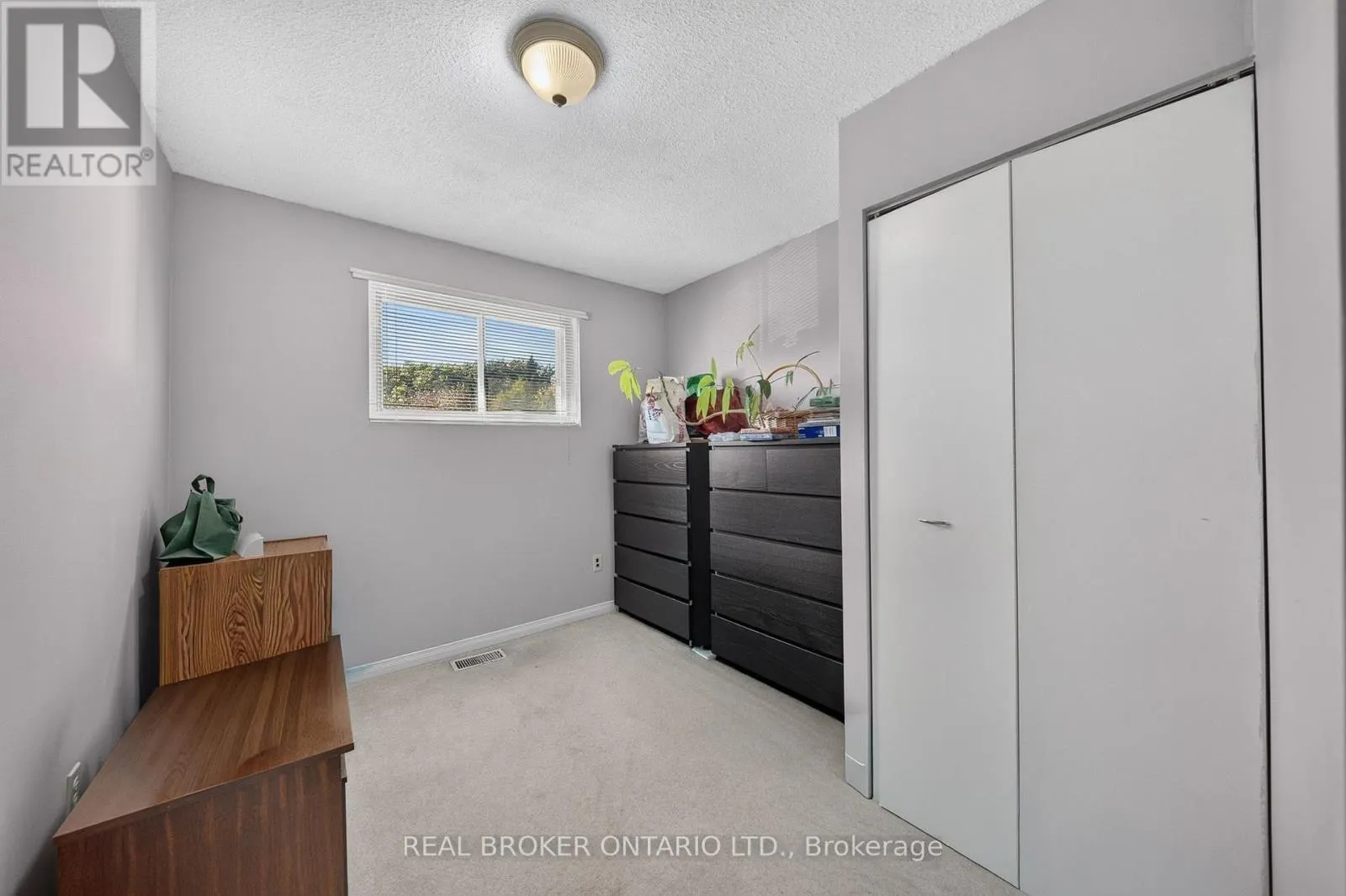 76 GOLDEN ORCHARD DRIVE