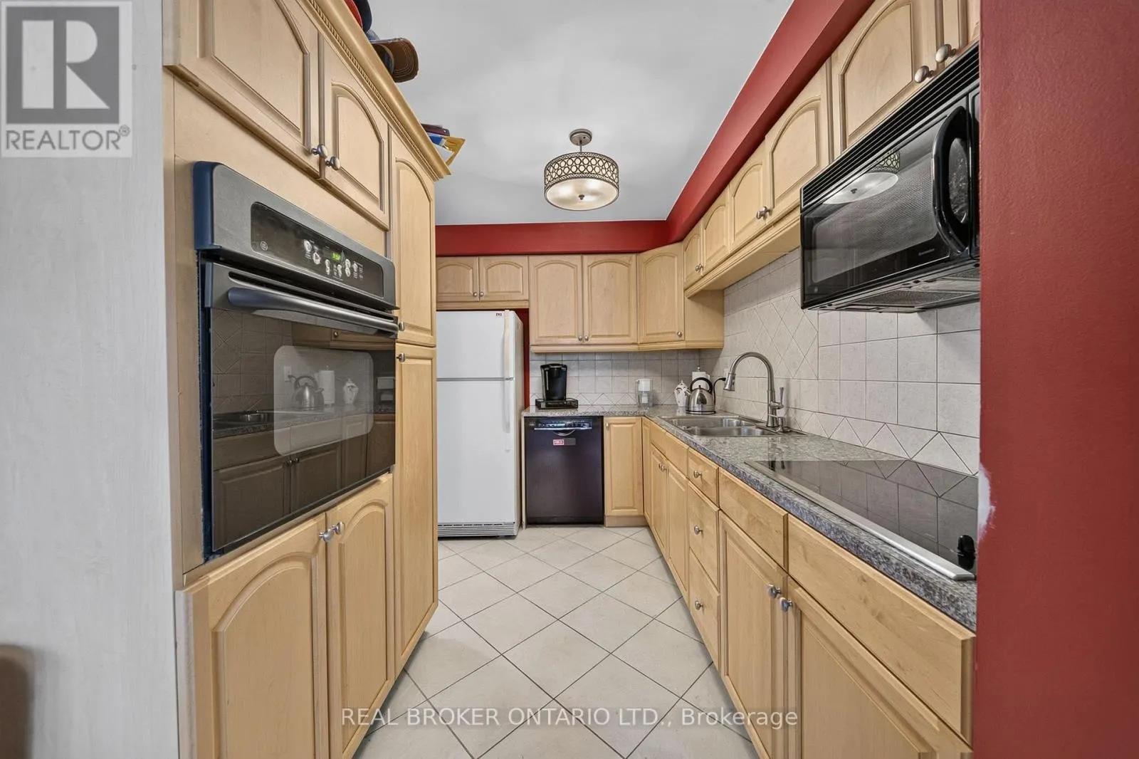 76 GOLDEN ORCHARD DRIVE