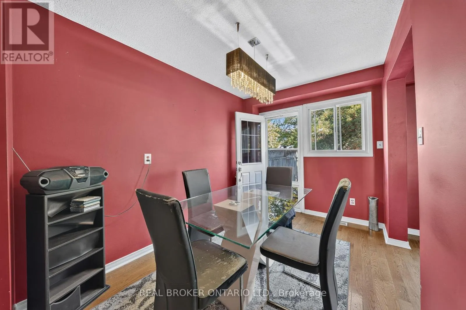 76 GOLDEN ORCHARD DRIVE