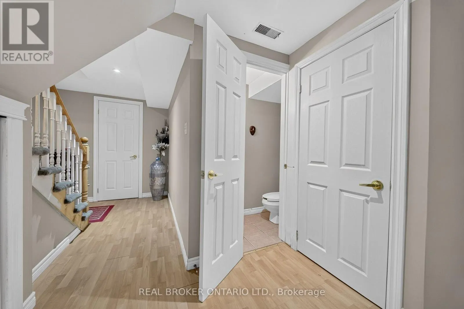 76 GOLDEN ORCHARD DRIVE