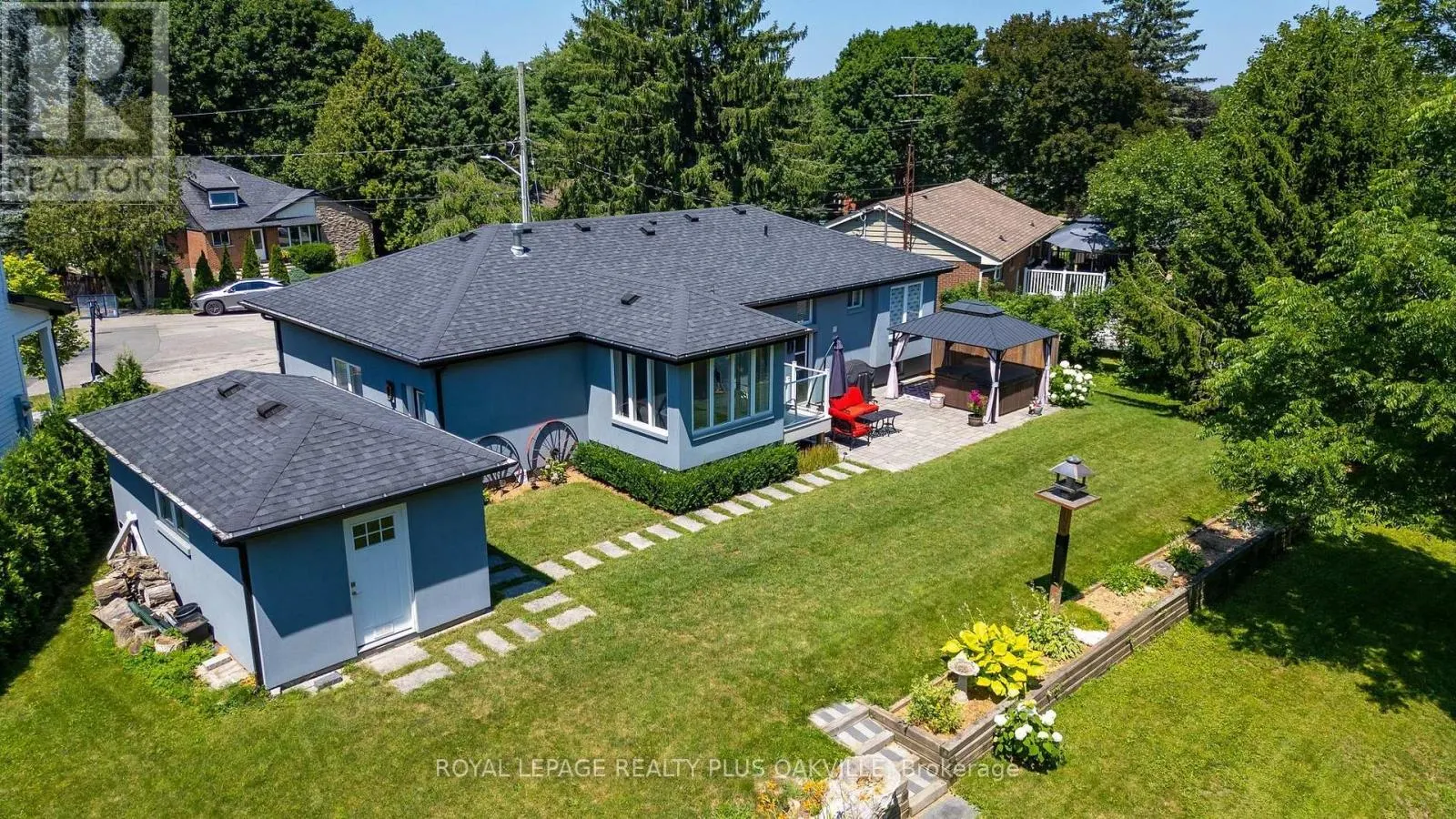 340 CLARENDON DRIVE