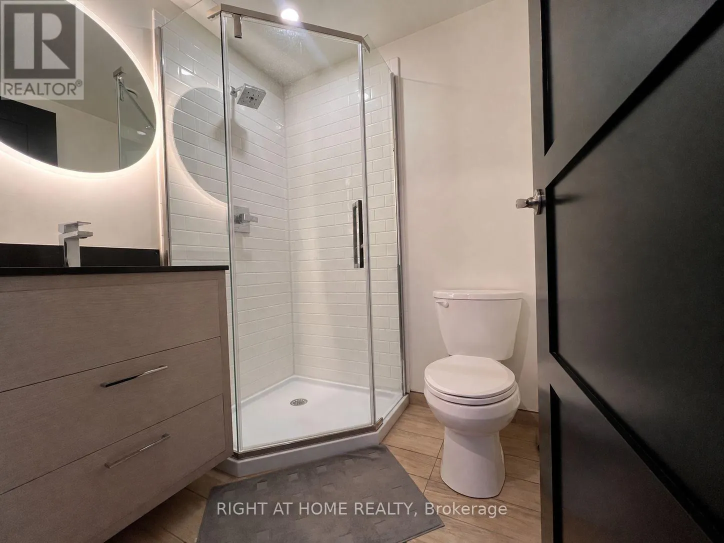 S- 2225 - 145 COLUMBIA STREET W