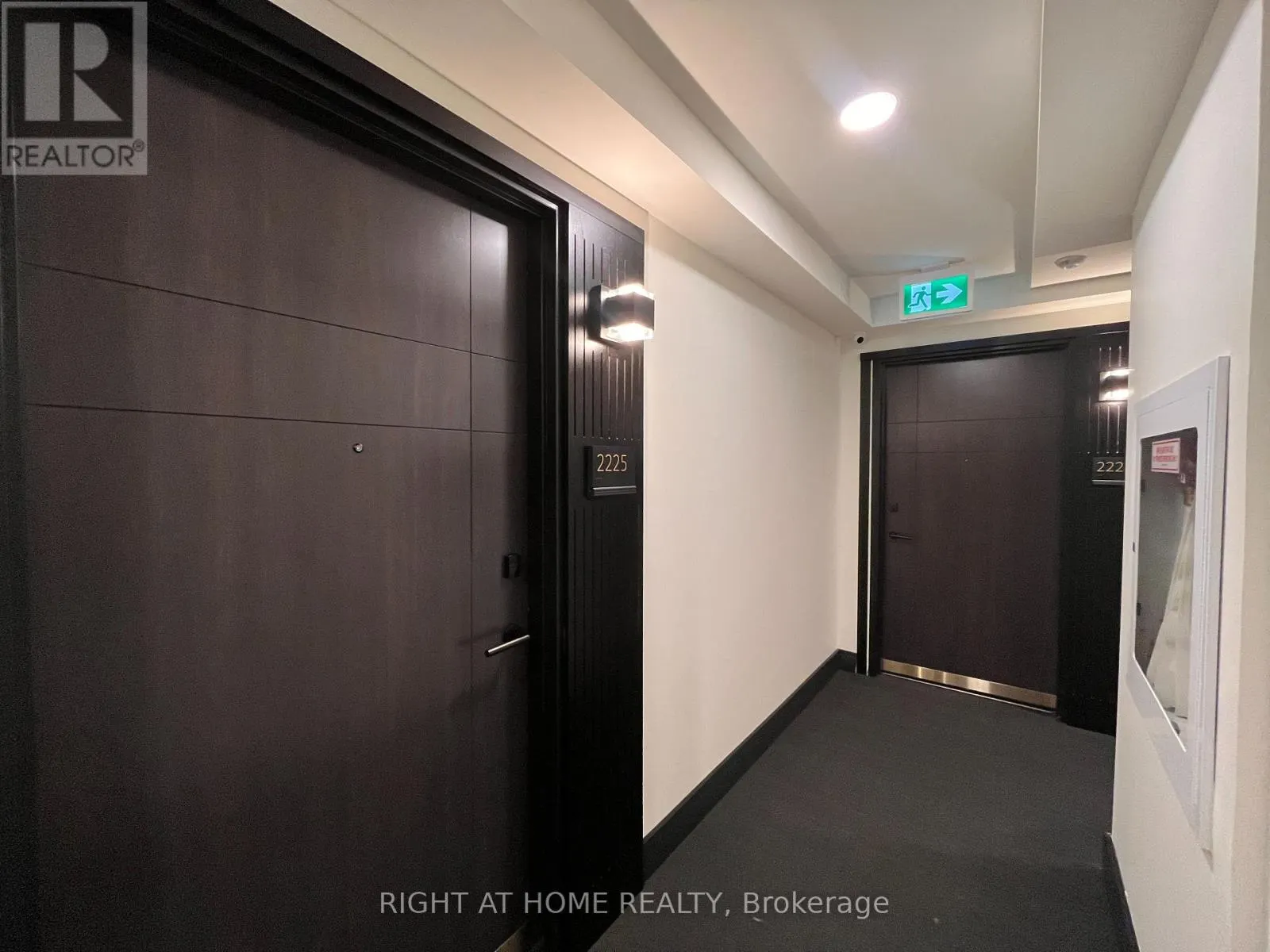 S- 2225 - 145 COLUMBIA STREET W
