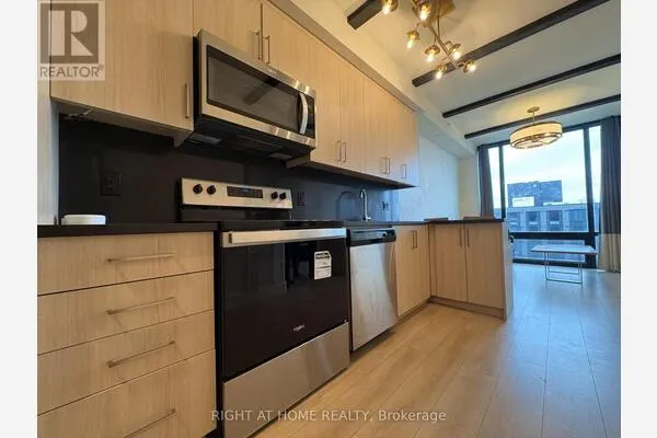 S- 2225 - 145 COLUMBIA STREET W