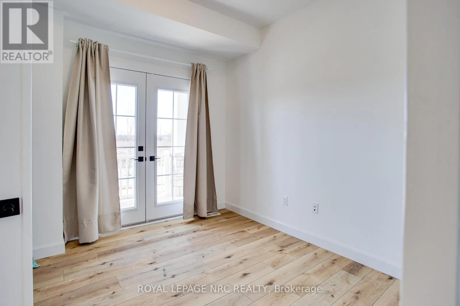 78 BEACH WALK CRESCENT