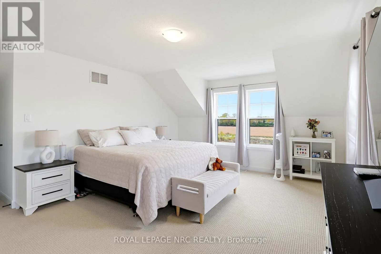 78 BEACH WALK CRESCENT
