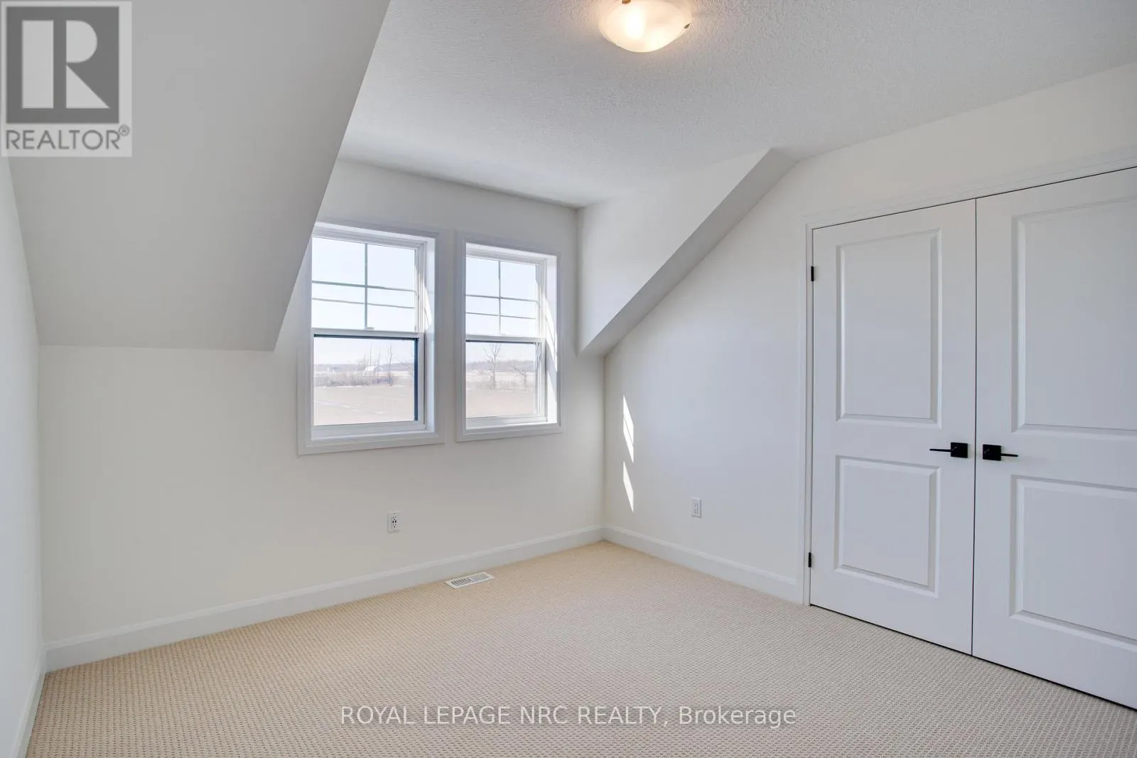 78 BEACH WALK CRESCENT