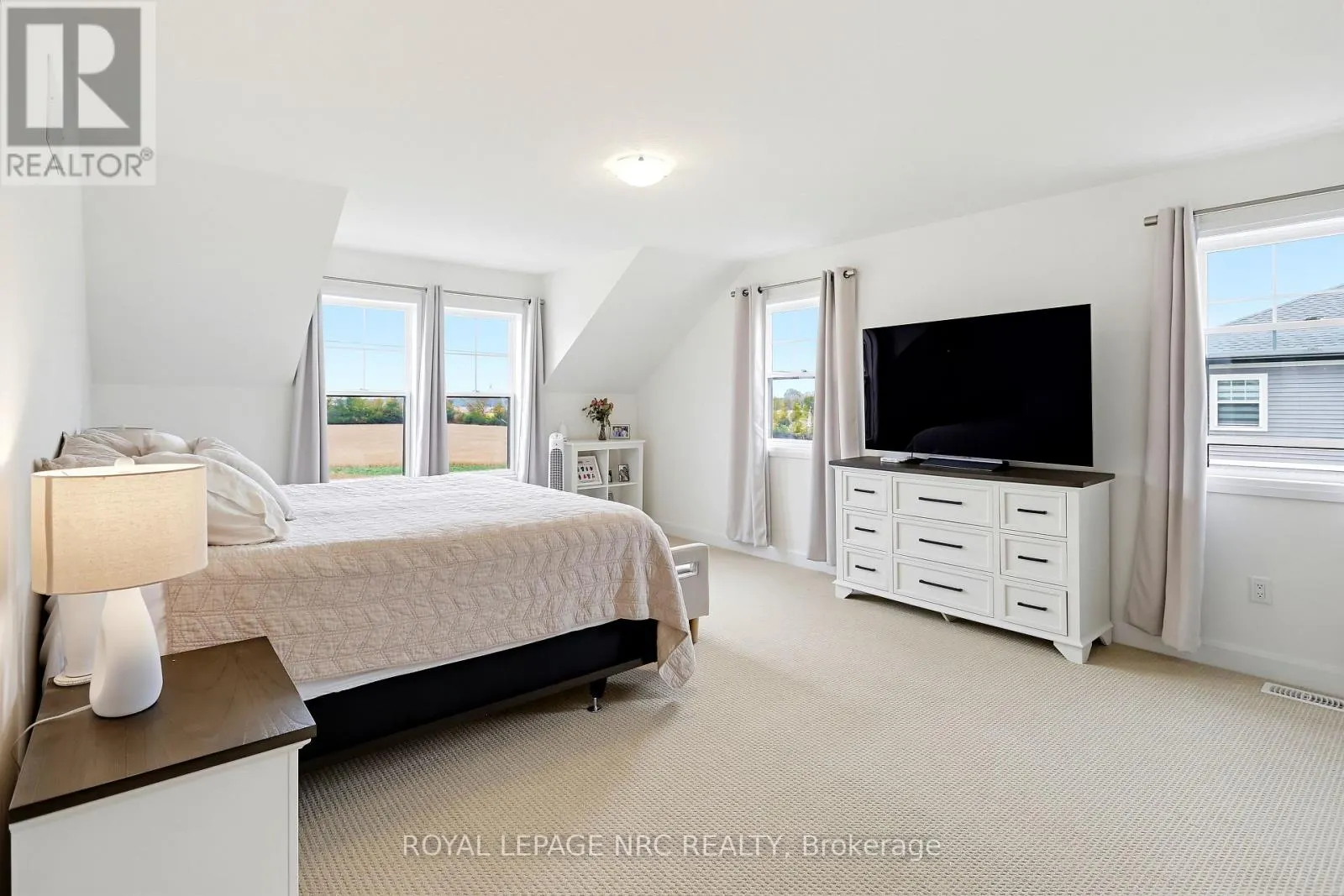 78 BEACH WALK CRESCENT