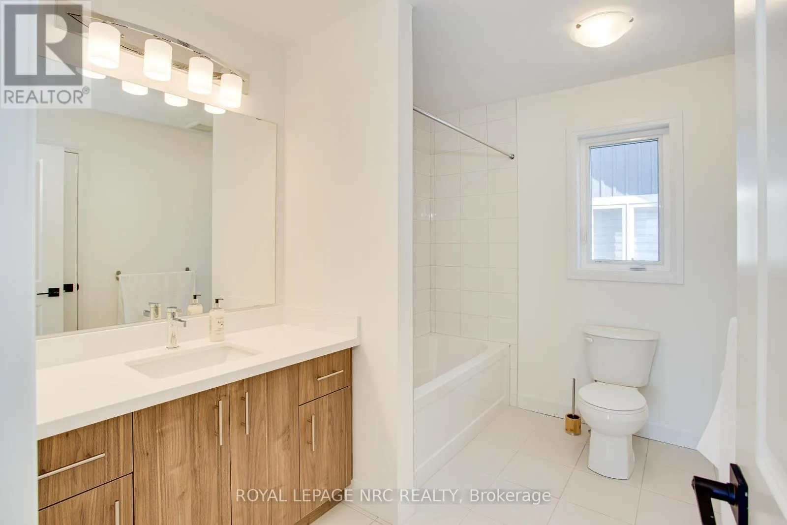 78 BEACH WALK CRESCENT