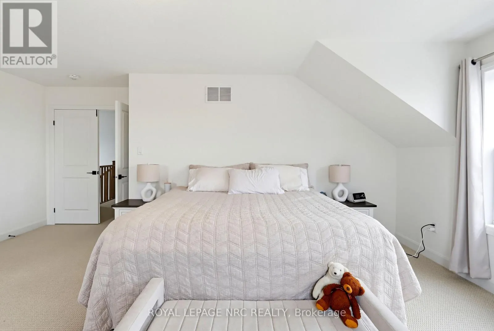 78 BEACH WALK CRESCENT